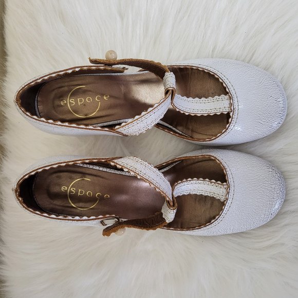 Espace white distressed mary jane heels size 7.5 - Picture 3 of 8